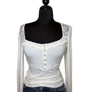 ✨ Free People White Lace Trim Top ✨